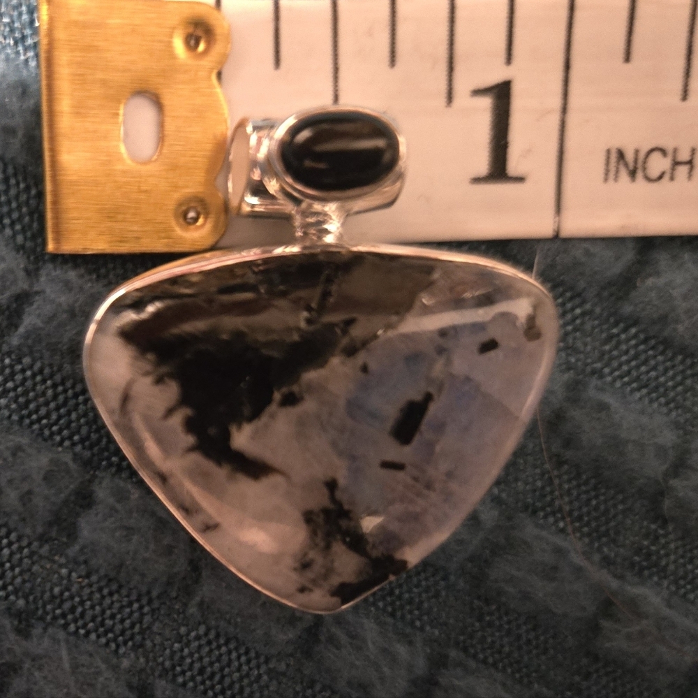 Moonstone and Quartz sterling silver pendant with Obsidian accent - Picture 4 of 9